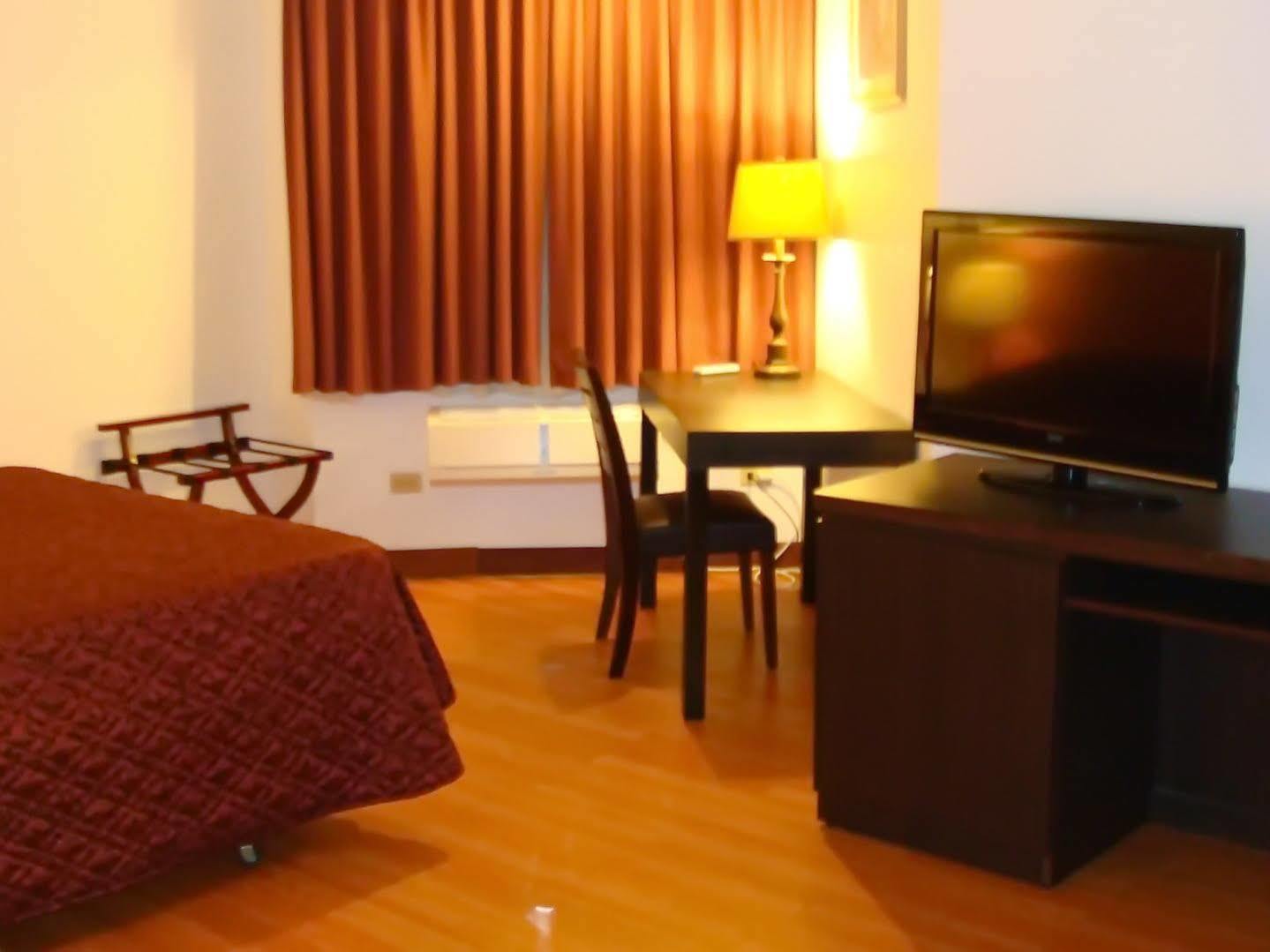แกรนด์พลาซ่าโฮเต็ล Hotel ทูมอน ภายนอก รูปภาพ